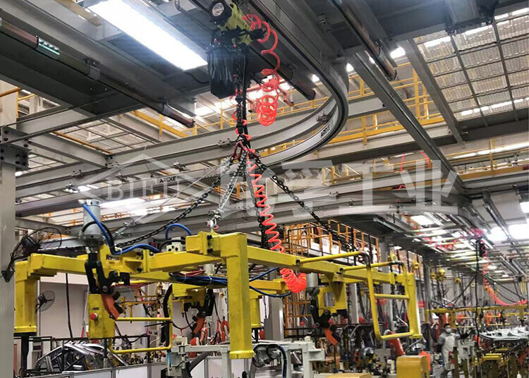 汽車主機(jī)廠氣動(dòng)葫蘆案例